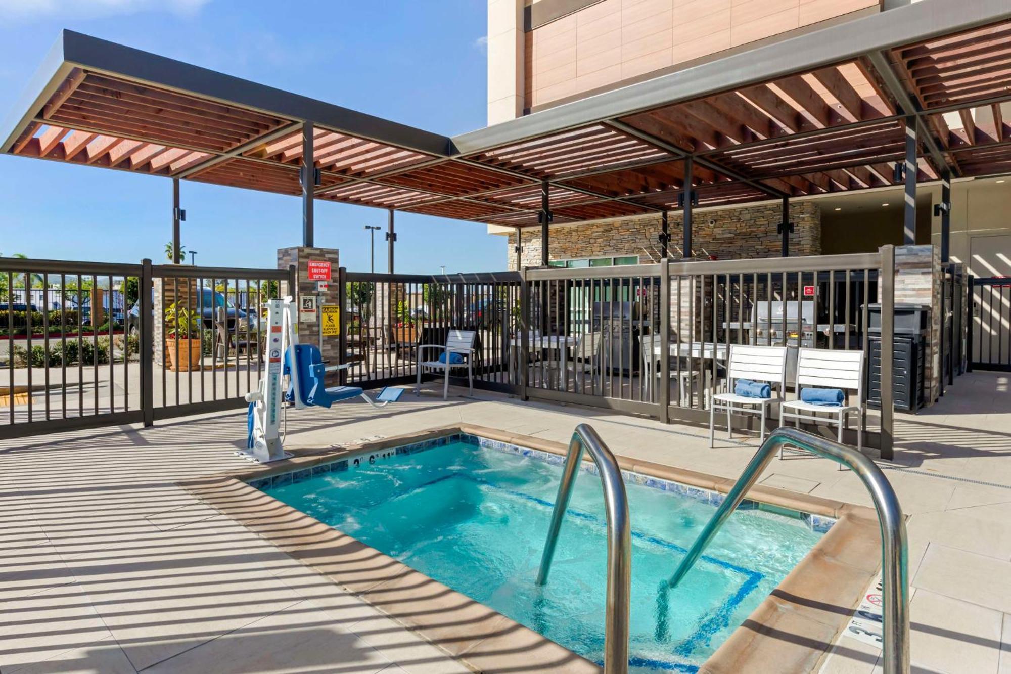 Home2 Suites By Hilton Redlands Bagian luar foto